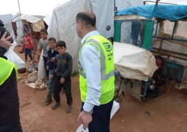 Suriye’de Kurban Kesip Depremzedelere Dağıttık